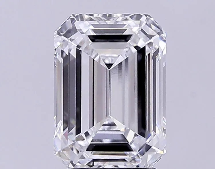 3.82ct Emerald Lab Grown Diamond (Colour E, Clarity VVS2, IGI Certified)