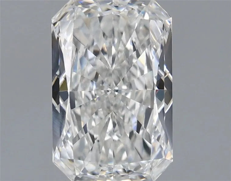 1.74ct Radiant Lab Grown Diamond (Colour E, Clarity VVS2, IGI Certified)