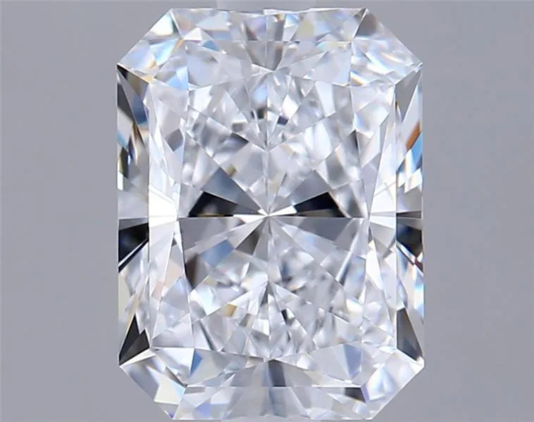 2.00ct Radiant Lab Grown Diamond (Colour D, Clarity VVS1, IGI Certified)