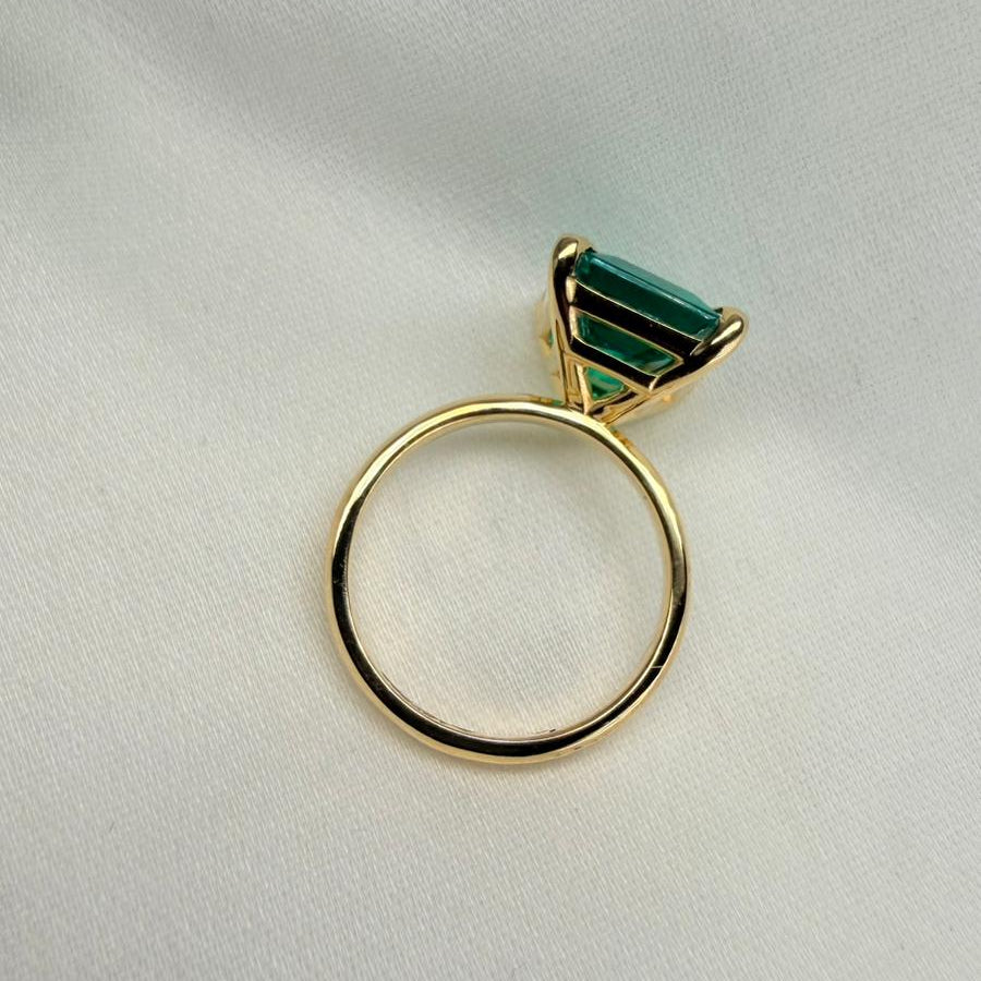 Ready to Ship – Alina 4.4ct Green Emerald Cut Lab Grown Diamond Ring | Double Basket Setting