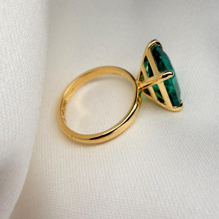 Ready to Ship – Alina 4.4ct Green Emerald Cut Lab Grown Diamond Ring | Double Basket Setting